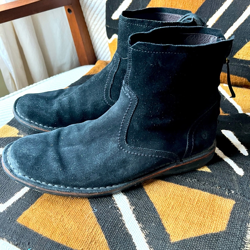 John Varvatos black suede shoes, originals. size 8.5 excellent condition